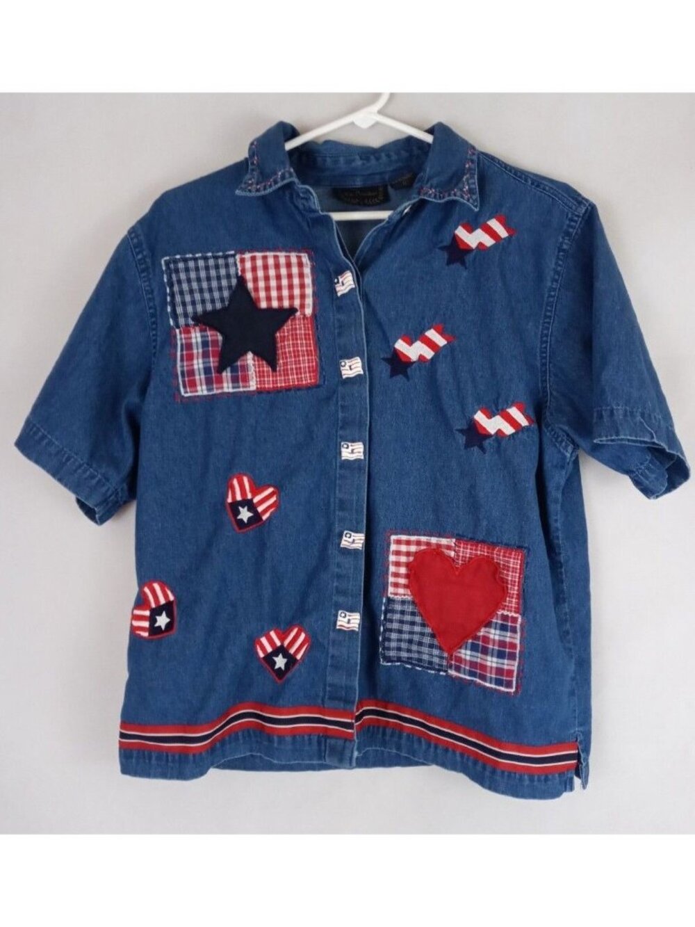 New Direction Embroidered Patchwork Patriotic Shirt W/ USA Flag Buttons Large